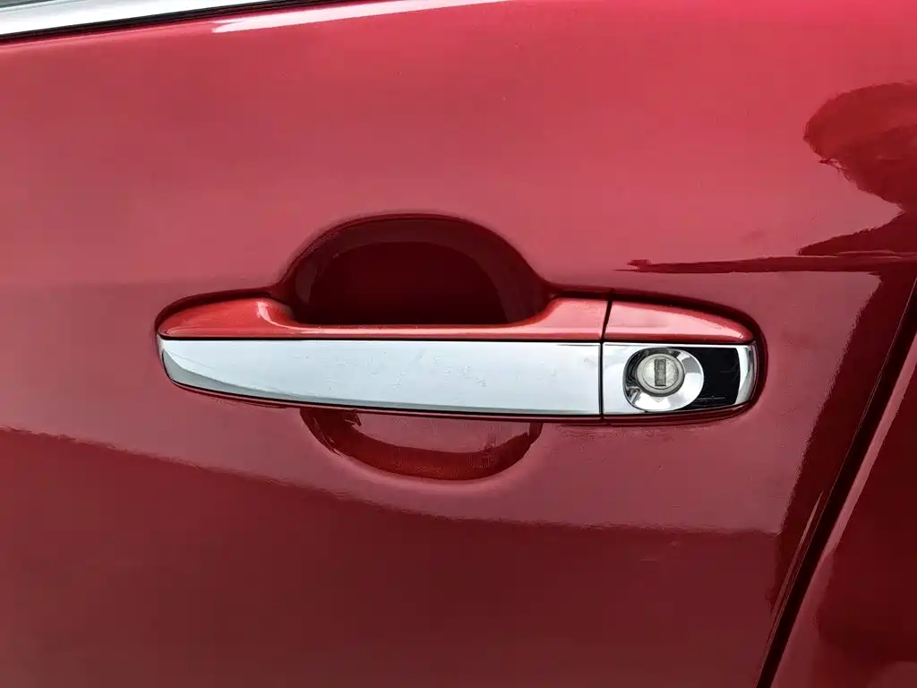Toyota Camry 2014 — фото 18