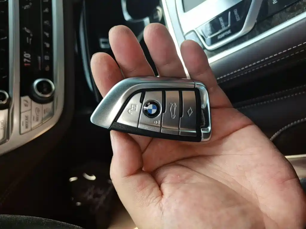 BMW 7 Series 2017 — фото 9