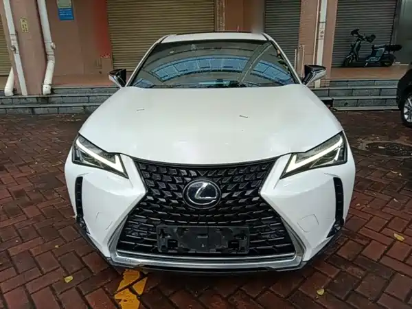 Lexus UX 2020
