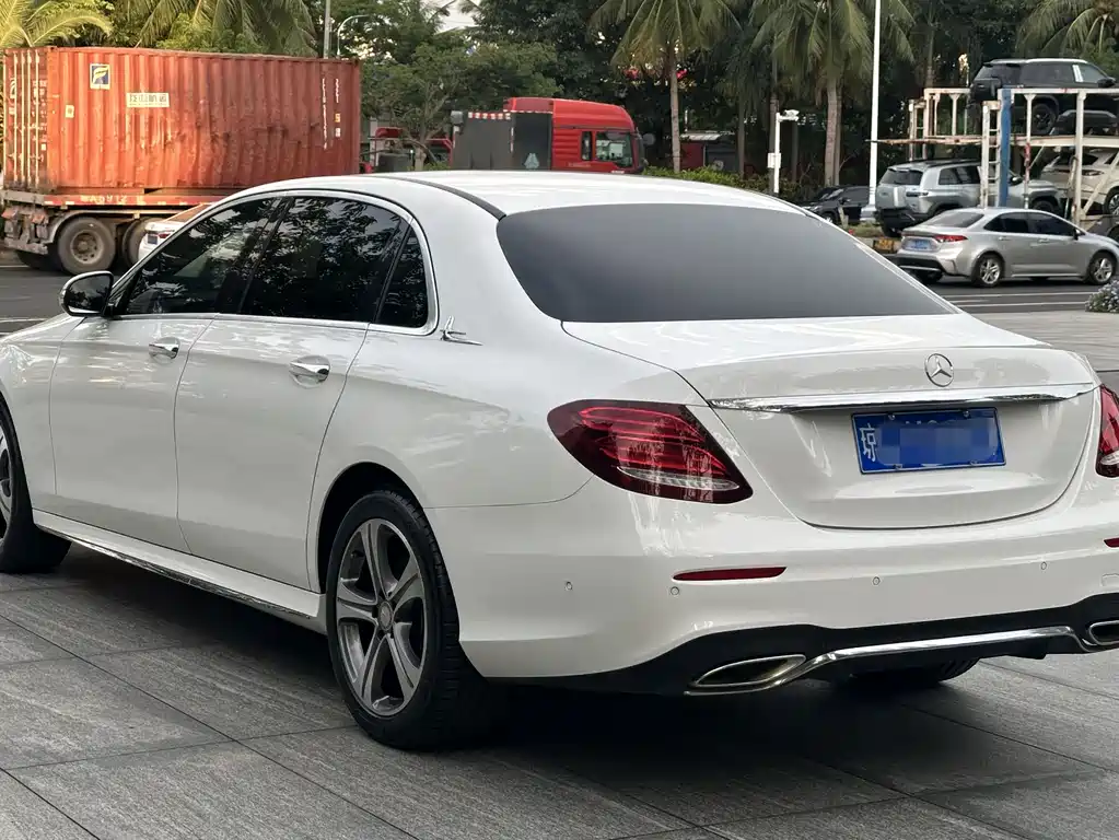 Mercedes-Benz E-Class 2017 — фото 5