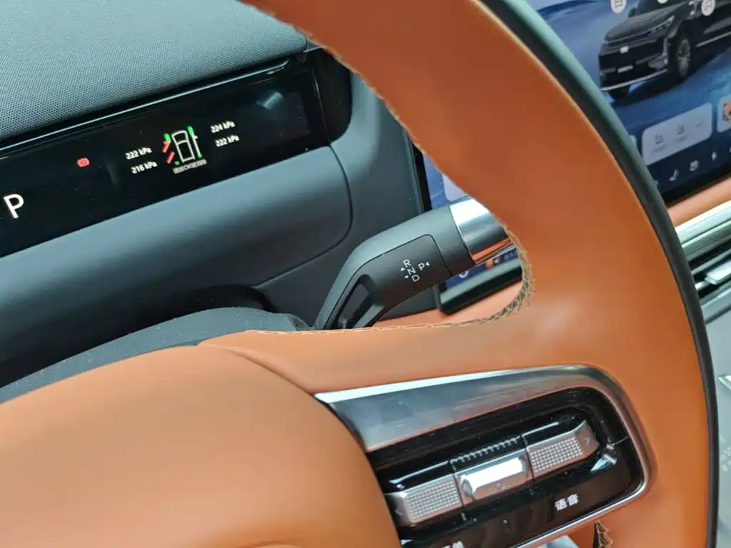 Geely Galaxy M9 2025 — фото 14