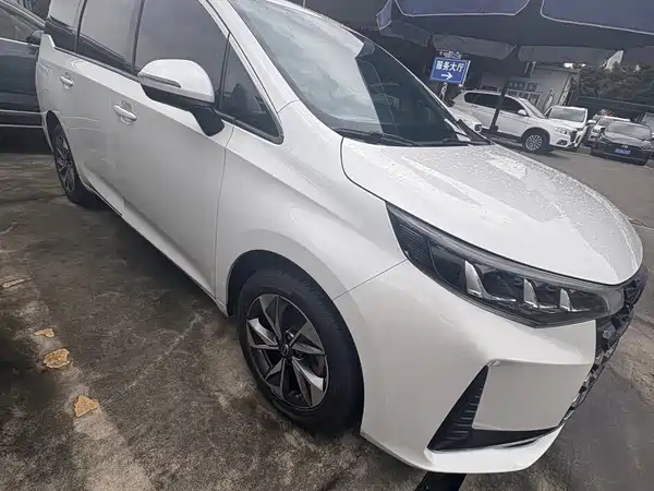 GAC Trumpchi M6 2023