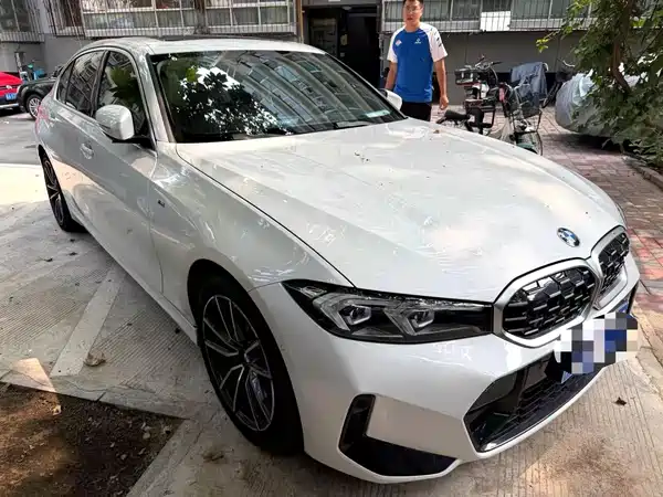 BMW 3 Series 2023
