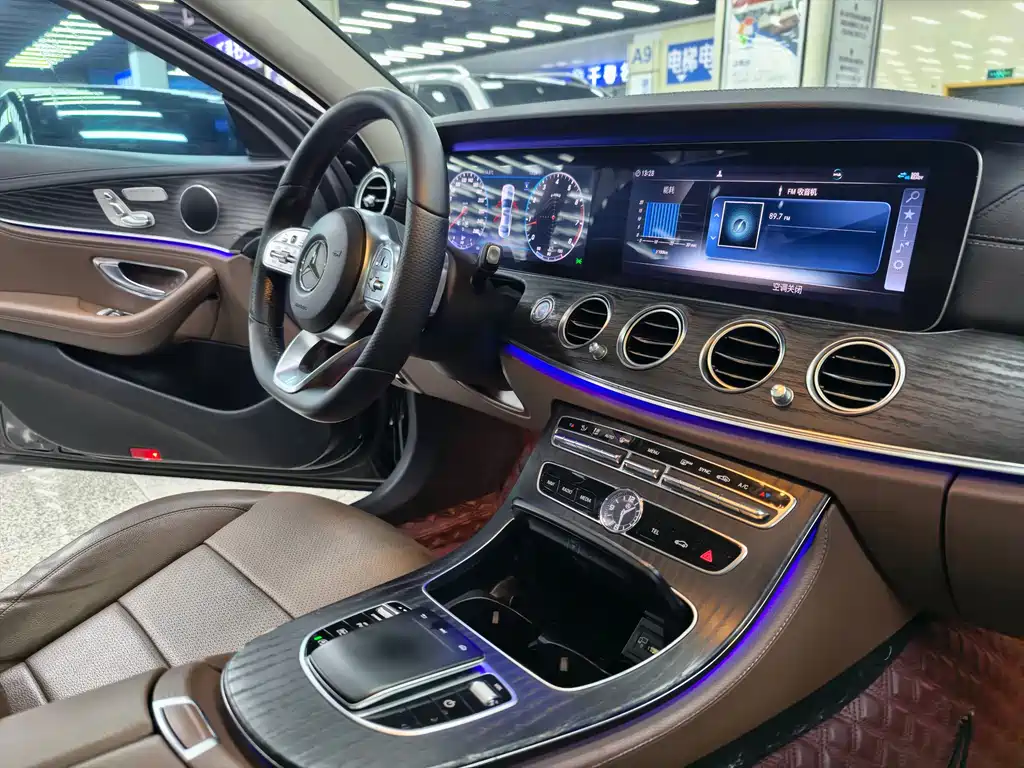 Mercedes-Benz E-Class 2020 — фото 11