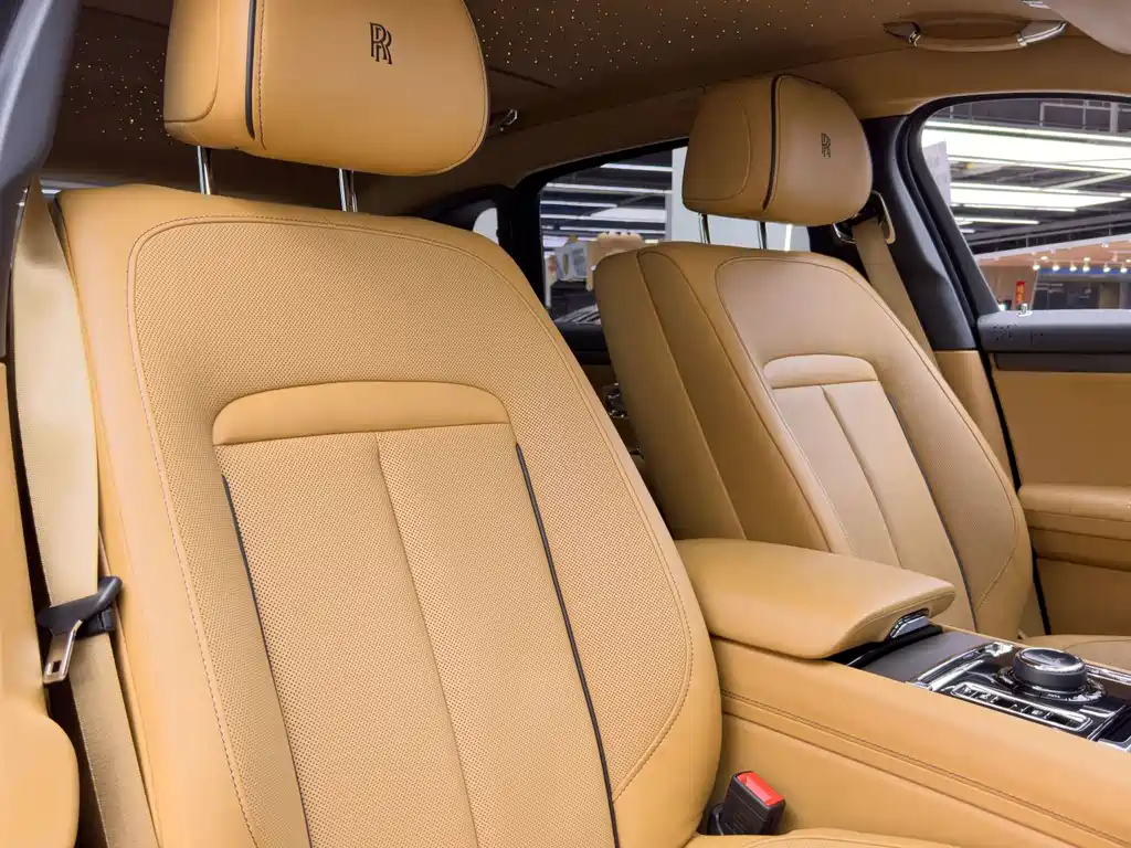 Rolls-Royce Ghost 2021 — фото 14