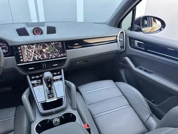 Porsche Cayenne 2022