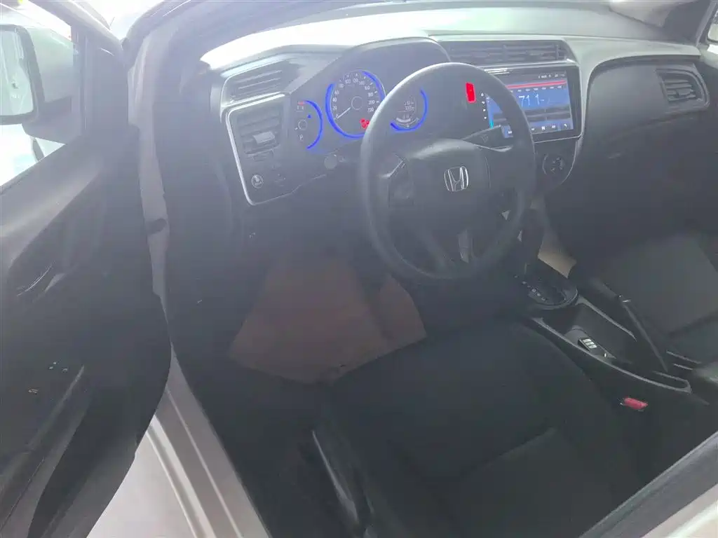 Honda City 2018 — фото 16