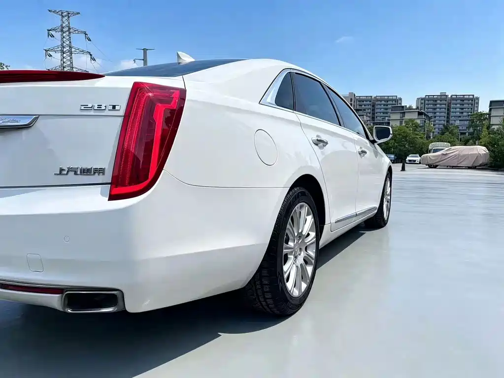 Cadillac XTS 2016 — фото 8