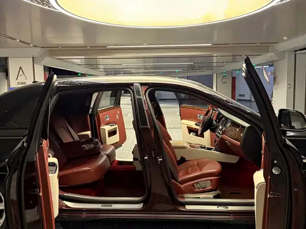 Rolls-Royce Ghost 2015