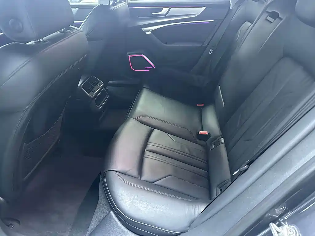 Audi A7 2021 — фото 10