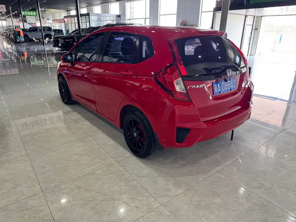 Honda Fit 2016 — фото 9