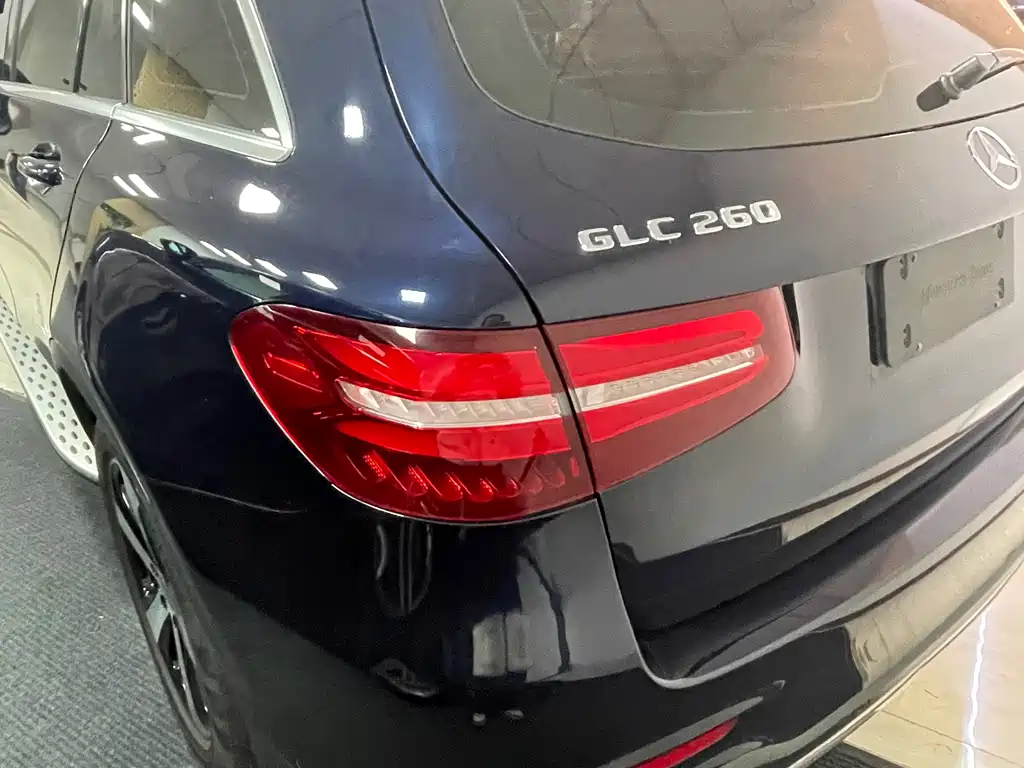 Mercedes-Benz GLC 2018 — фото 16