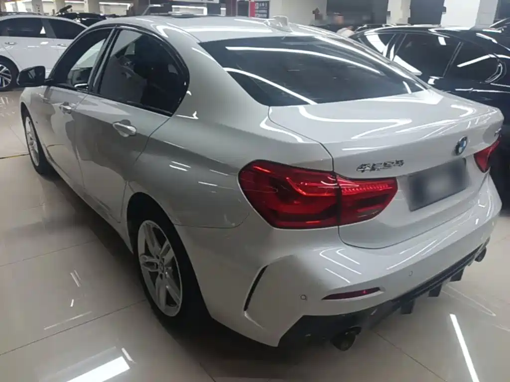 BMW 1 Series 2021
