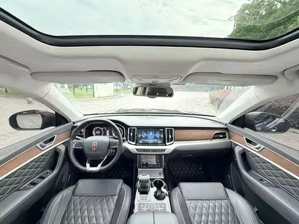 Hongqi HS7 2020