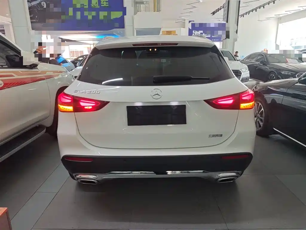 Mercedes-Benz GLA 2025 — фото 4