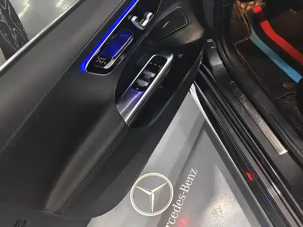 Mercedes-Benz C-Class 2024