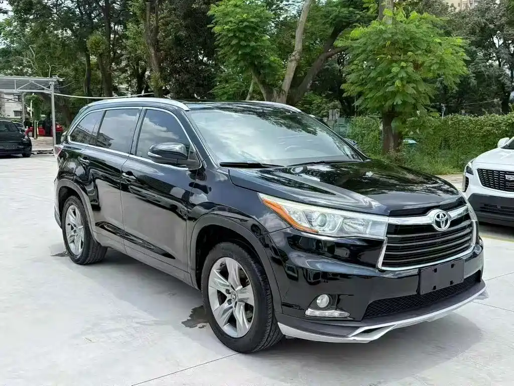 Toyota Highlander 2016 — фото 1