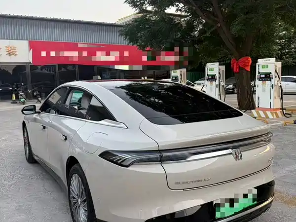 Buick Zhijing L7 2025