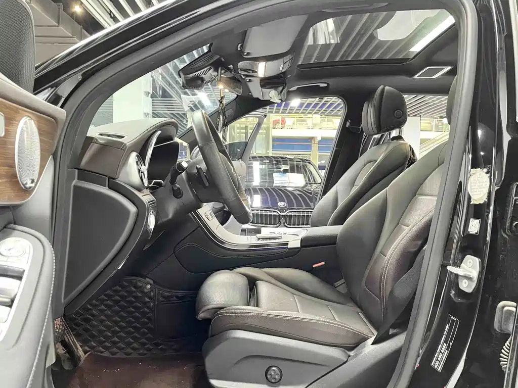 Mercedes-Benz GLC 2021