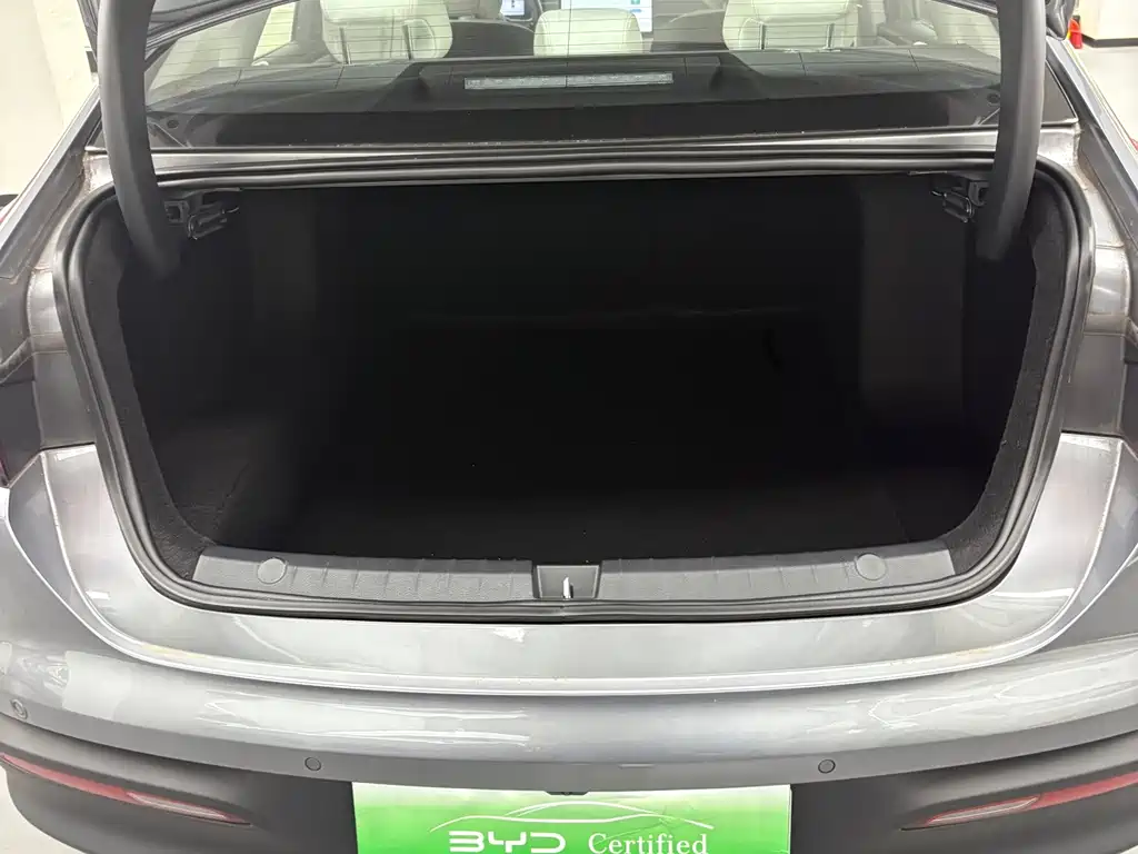 BYD Seal 05 DM-i 2025 — фото 8
