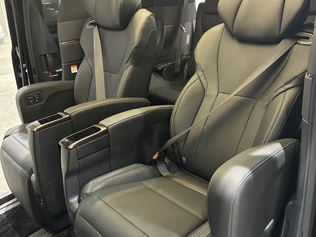 Toyota Alphard 2025 — фото 13