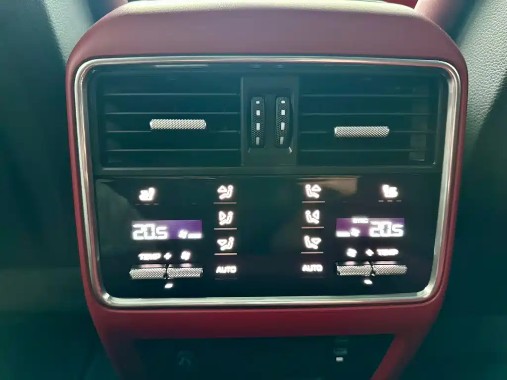 Porsche Cayenne 2023 — фото 12