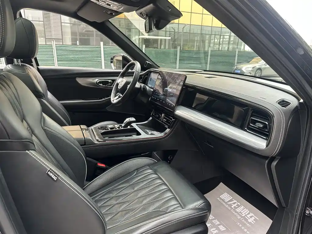 GAC Motor Trumpchi GS8 2022 — фото 13