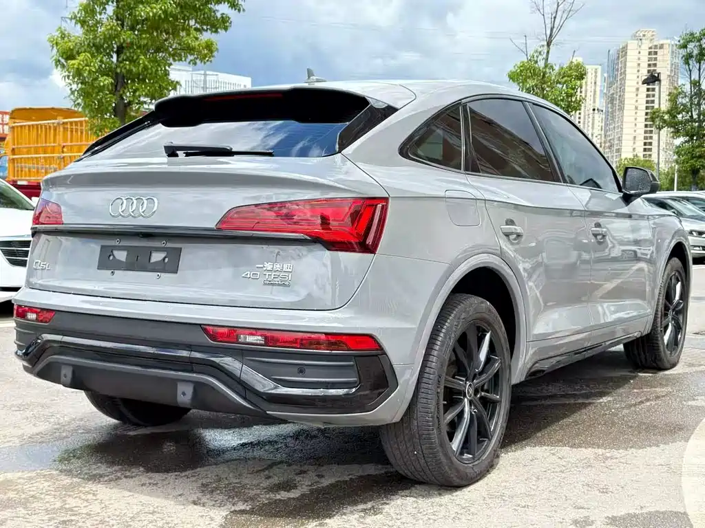 Audi Q5L Sportback 2021 — фото 8