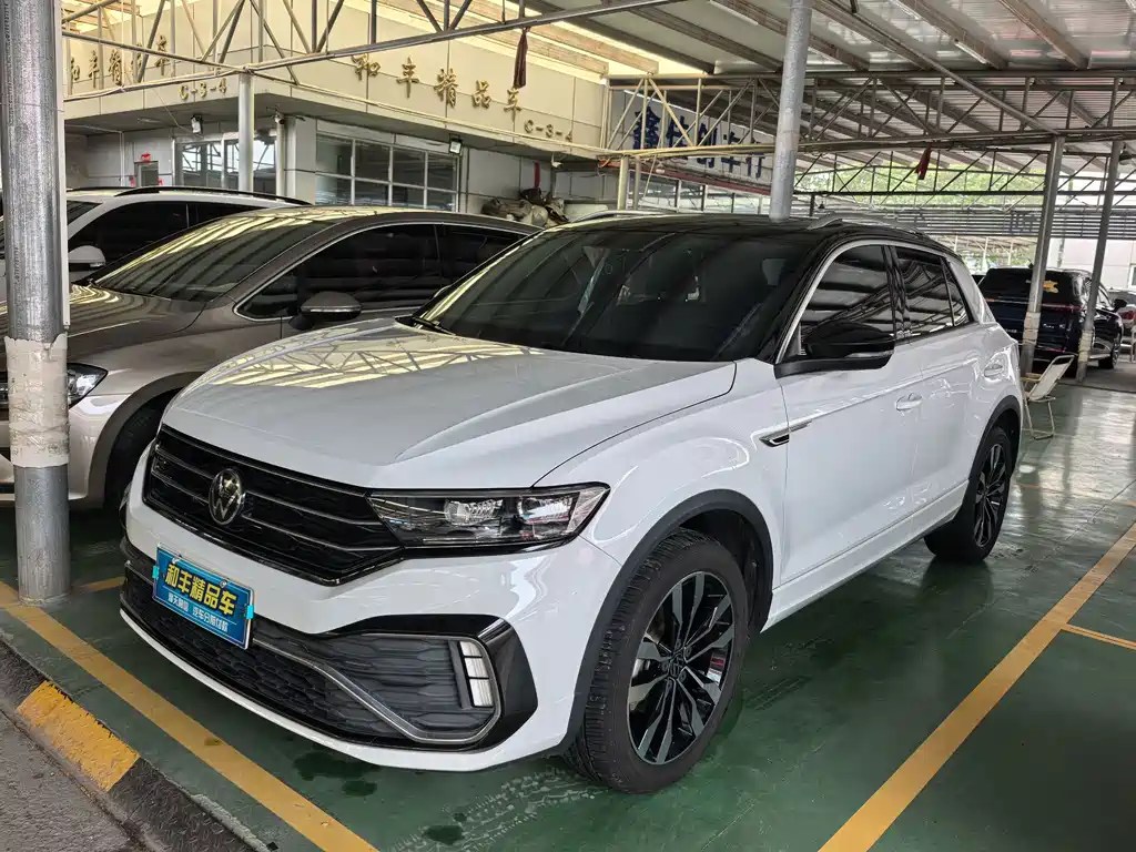 Volkswagen T-Roc 2022 — фото 1
