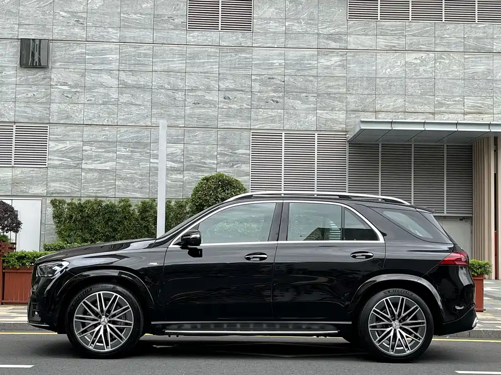 Mercedes-Benz GLE AMG 2024 — фото 3