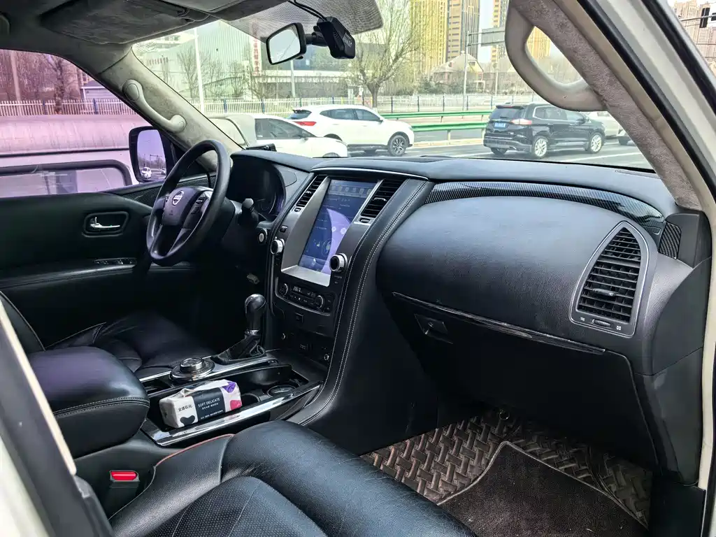 Nissan Patrol 2017 — фото 11