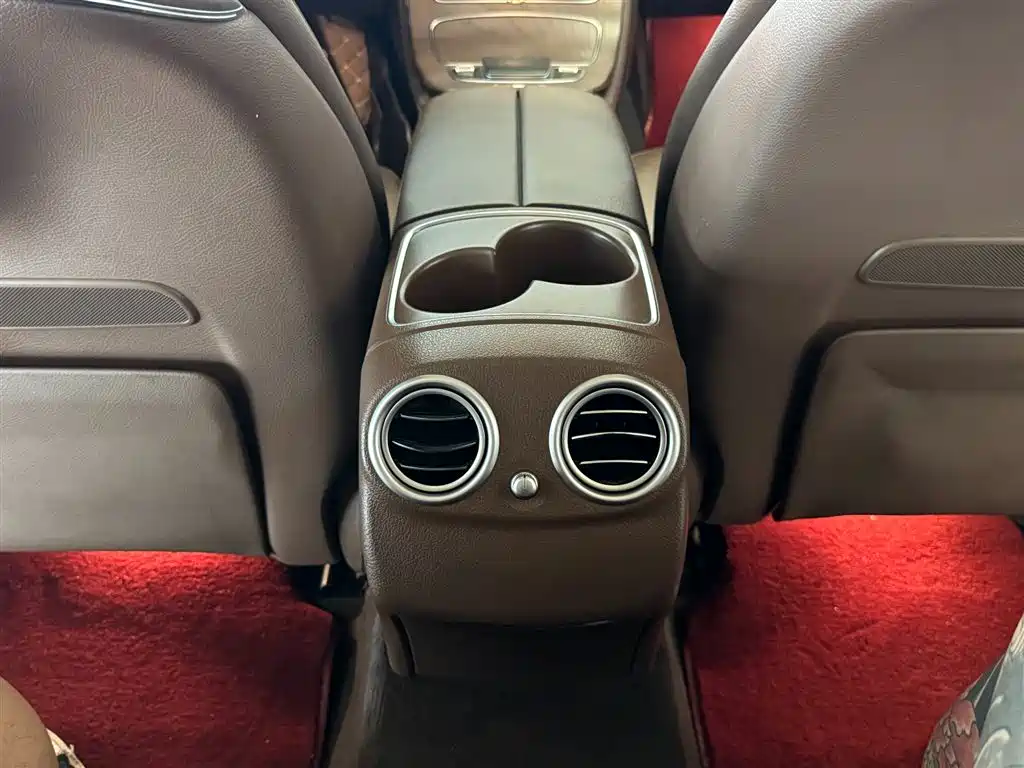 Mercedes-Benz E-Class 2019 — фото 18