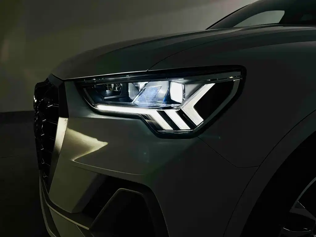 Audi Q3 2021 — фото 20