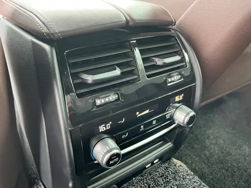 BMW 5 Series 2022 — фото 15