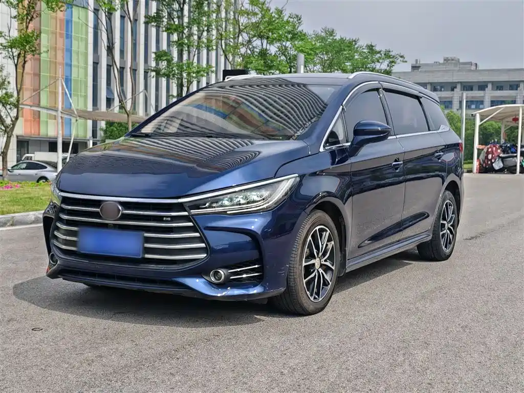 BYD MAX 2018 — фото 2