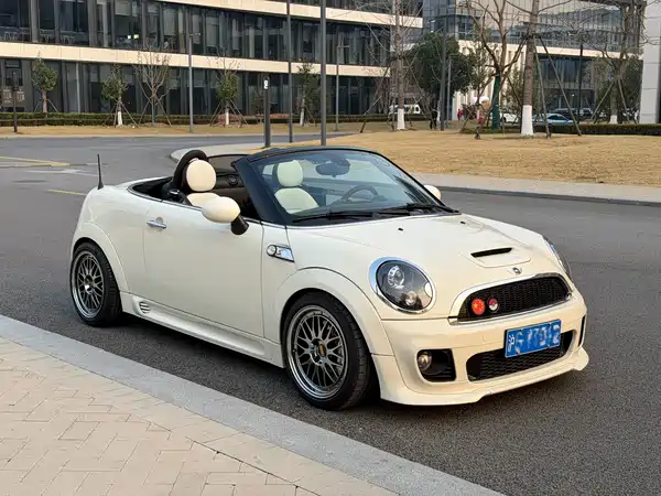 MINI ROADSTER 2012