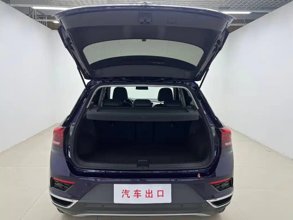 Volkswagen T-Roc 2023 — фото 8