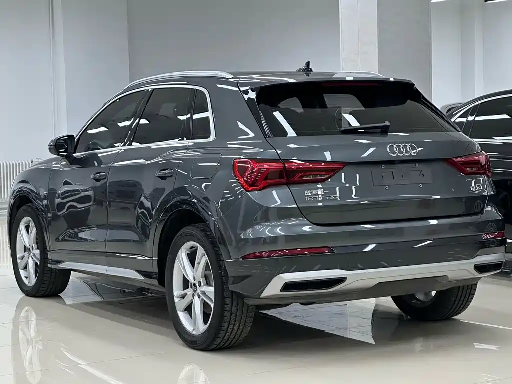 Audi Q3 2023 — фото 8