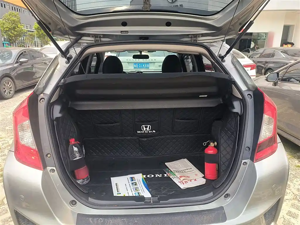 Honda Fit 2017 — фото 19