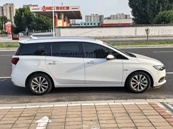 Buick GL6 2022