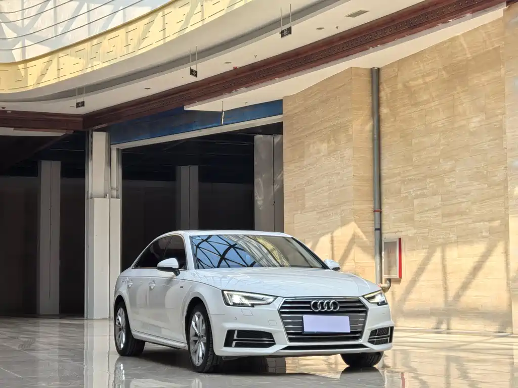 Audi A4L 2018 — фото 3