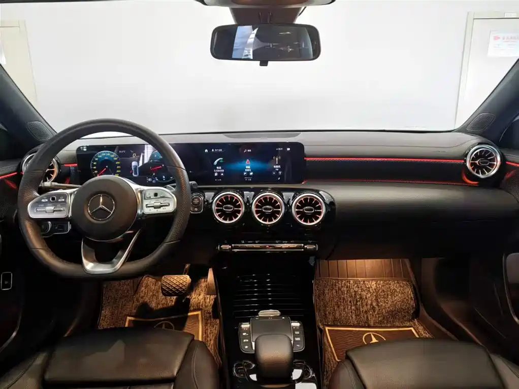 Mercedes-Benz A-Class 2022 — фото 13