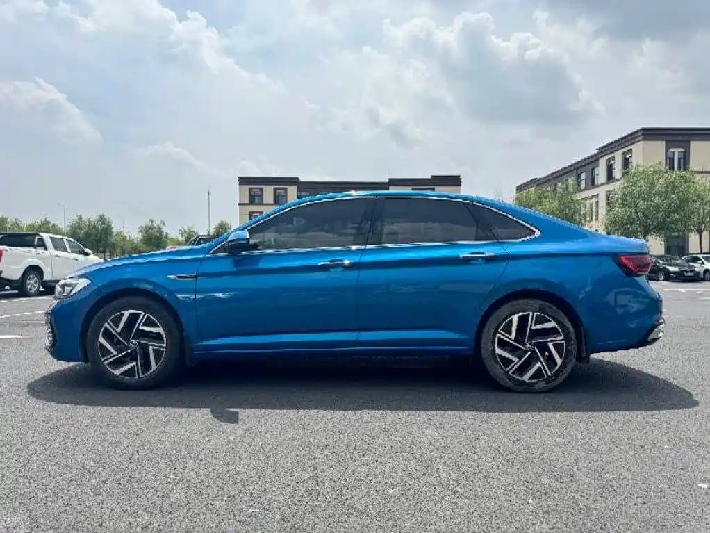 Volkswagen Sagitar 2022