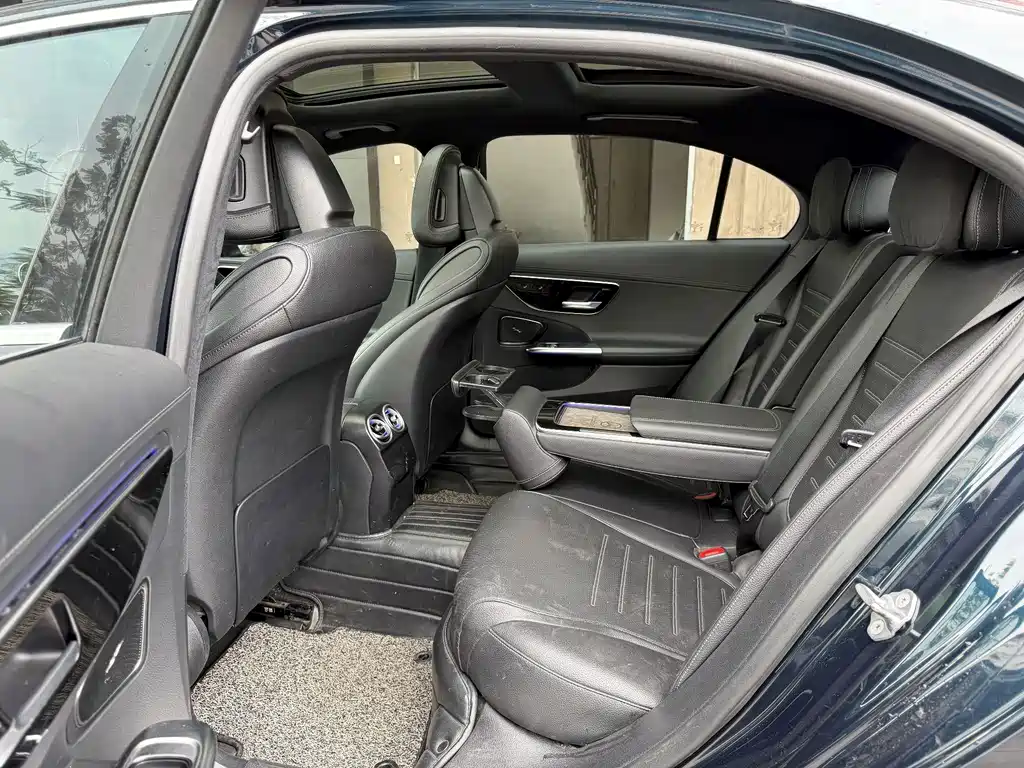 Mercedes-Benz C-Class 2022 — фото 11