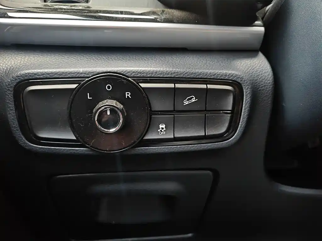 GAC Motor Trumpchi M8 2023 — фото 16