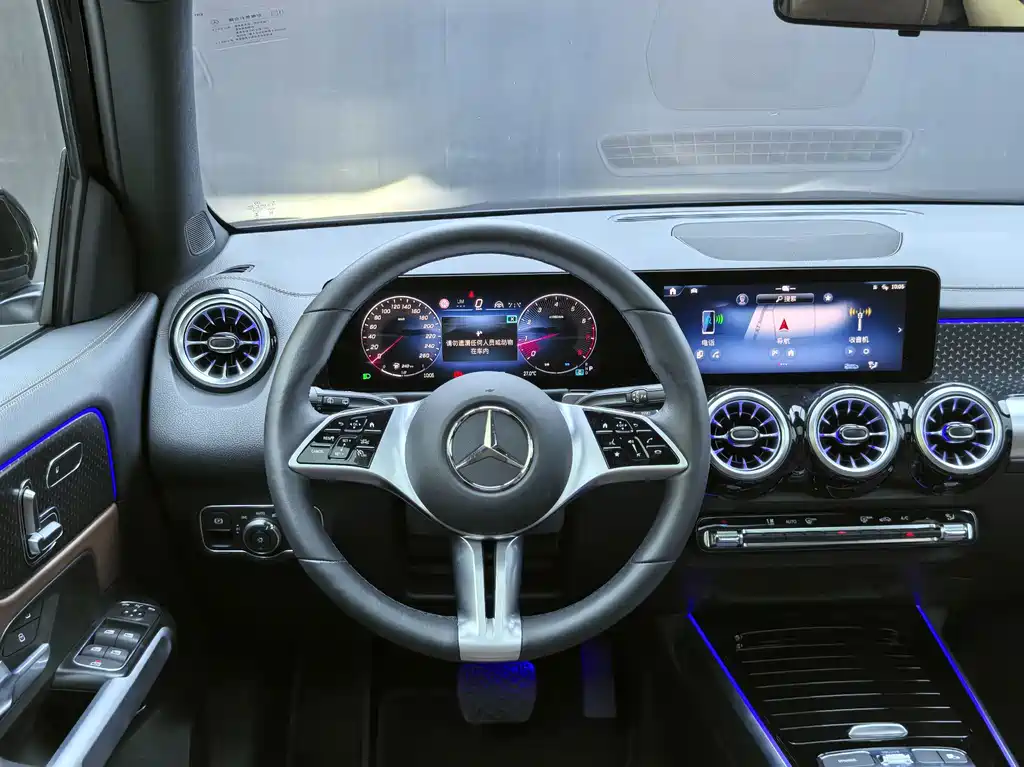 Mercedes-Benz GLB 2025 — фото 10