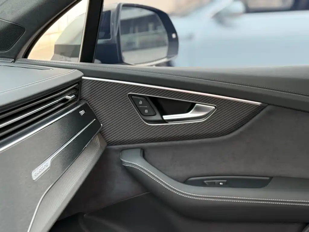 Audi SQ7 2025 — фото 22