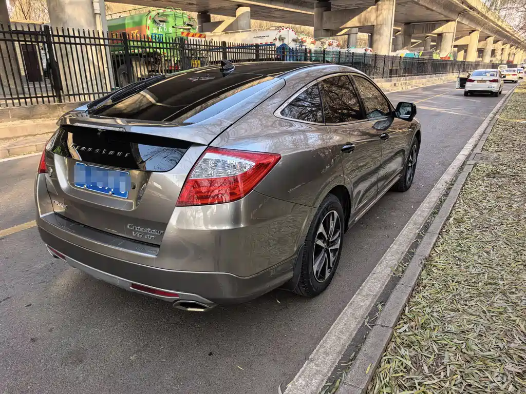 Honda Crosstour 2016 — фото 4