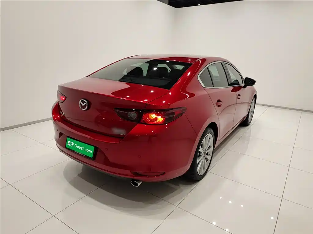 Mazda 3 Axela 2021 — фото 5