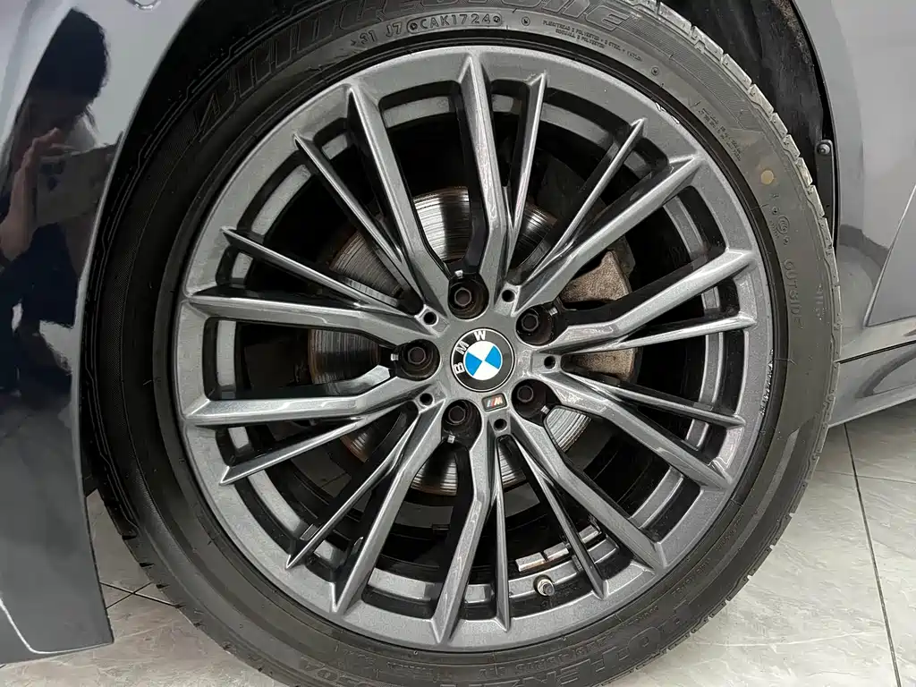 BMW 3 Series 2023 — фото 12